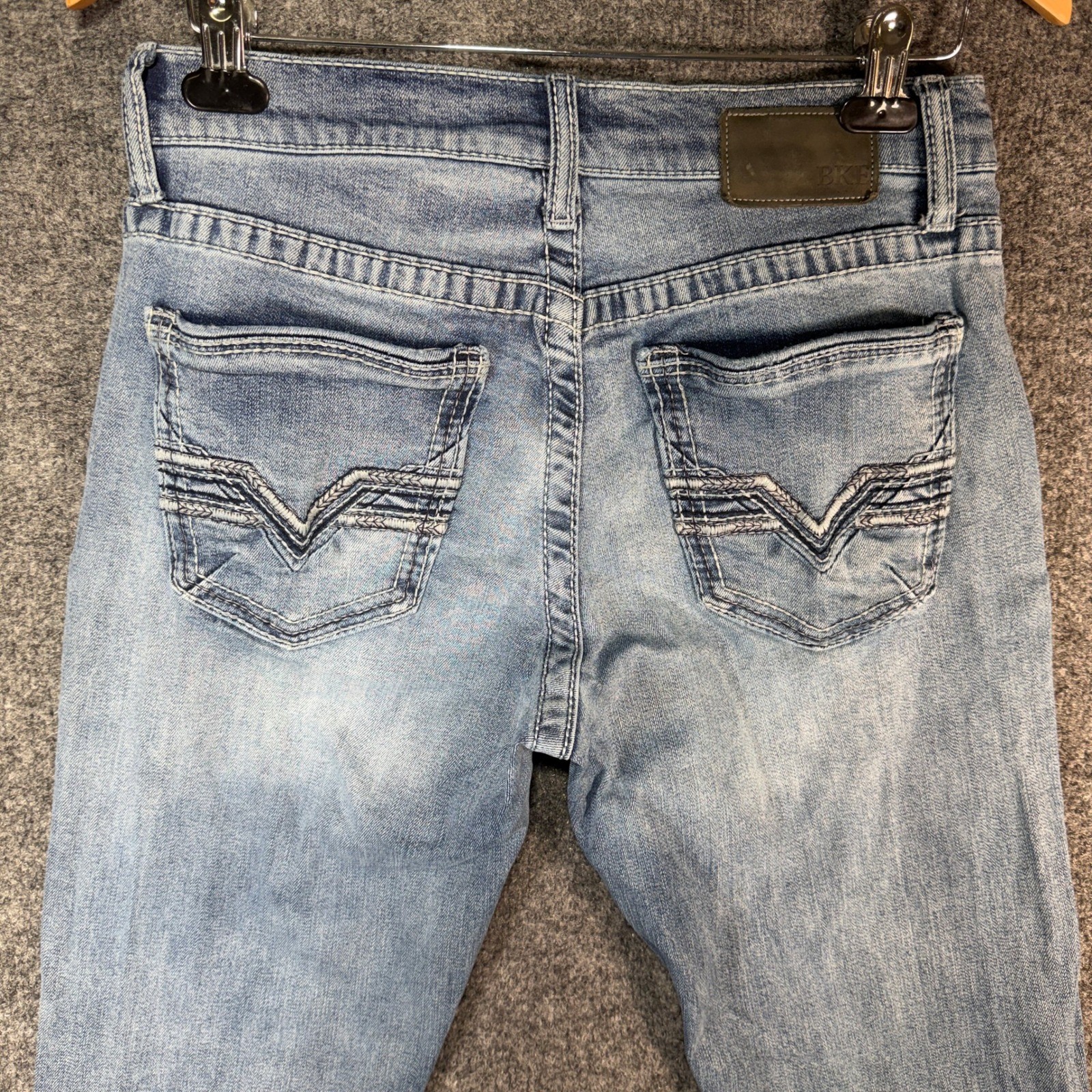 BKE Jake Straight Jeans Mens 31×34 Light Wash Denim Stretch Embroidered Pocket