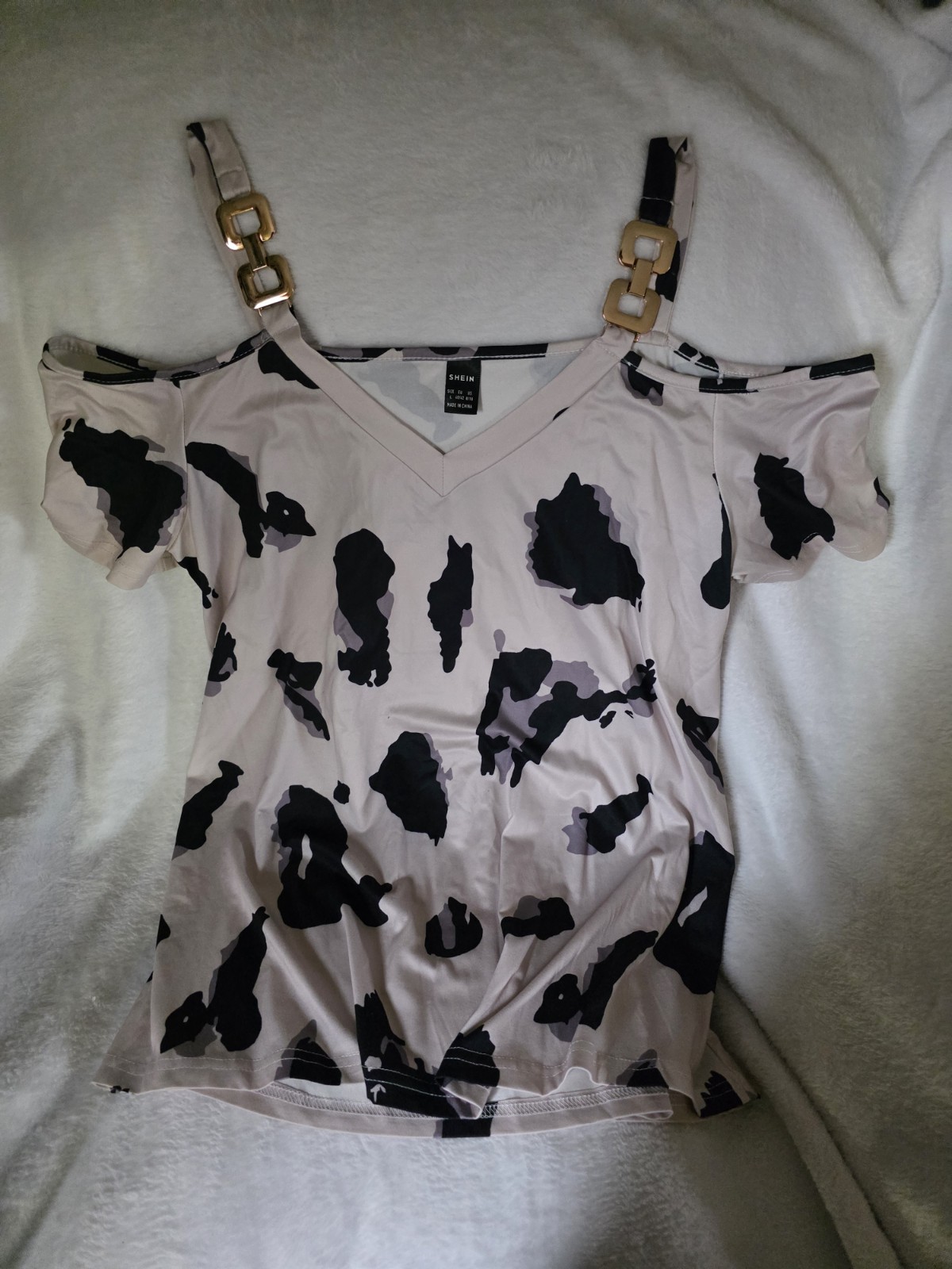 Cold Shoulder V-neck Top Cow Print Gold Chain Strap Detail Tan Black L 8/10