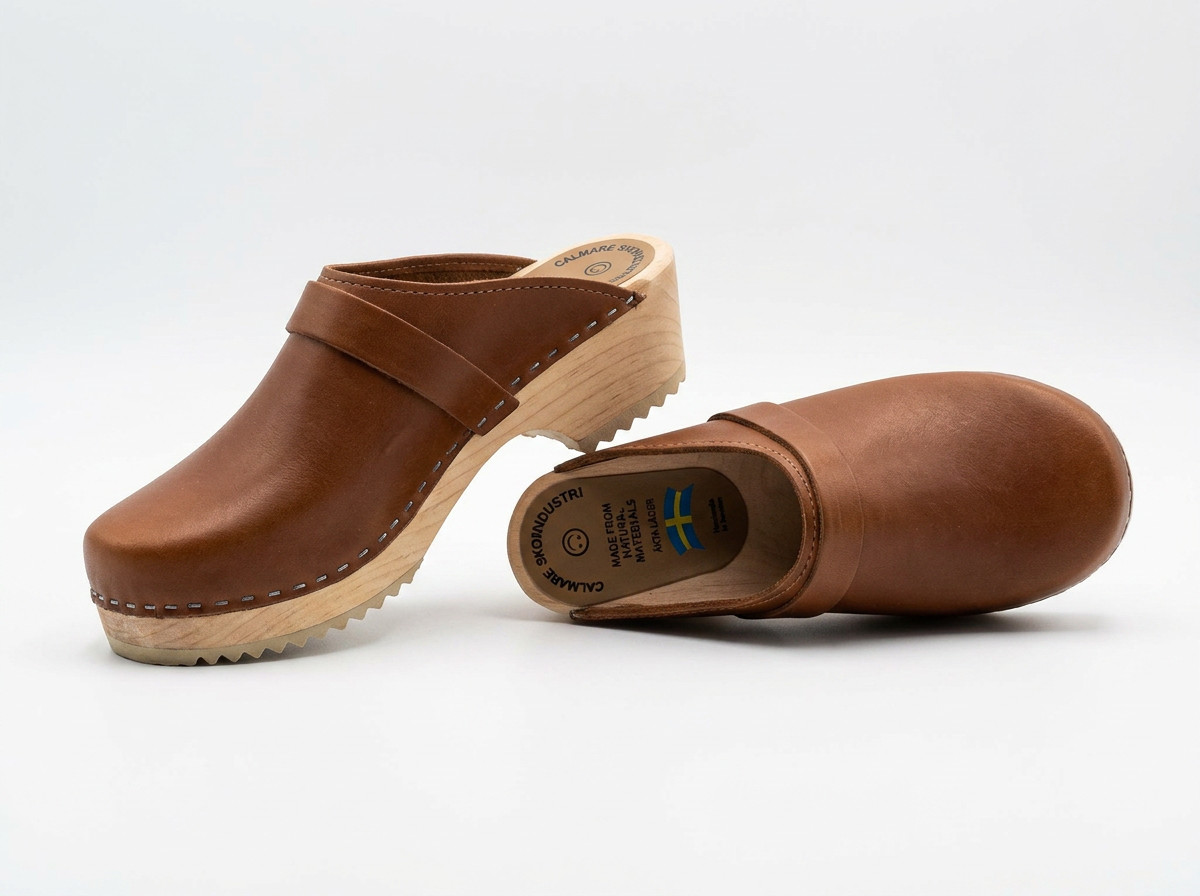 Calmare Trätofflor “ORIGINAL NATUR” Swedish Clogs in Natural Brown leather