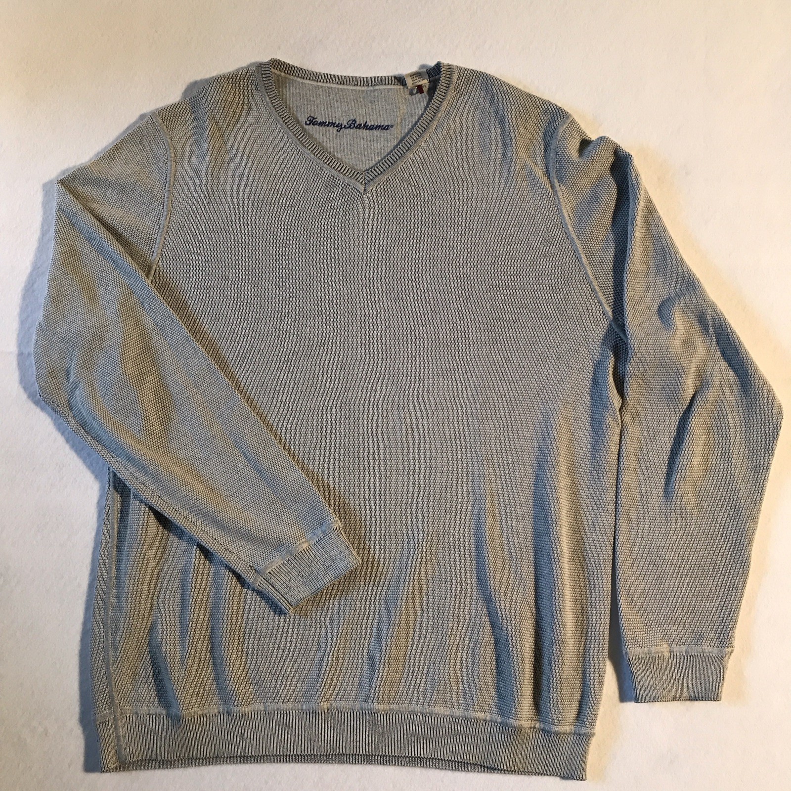 Tommy Bahama Men’s Gray V-Neck Pullover Sweater Silk Cotton Knit Logo L/G