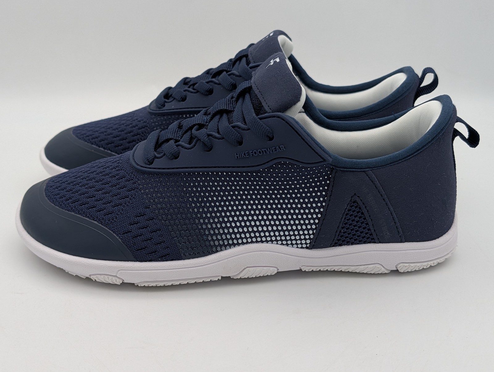 Hike Footwear Size Womens 7 Mens 5 Navy Blue Walking Sneakers Athletic Shoes