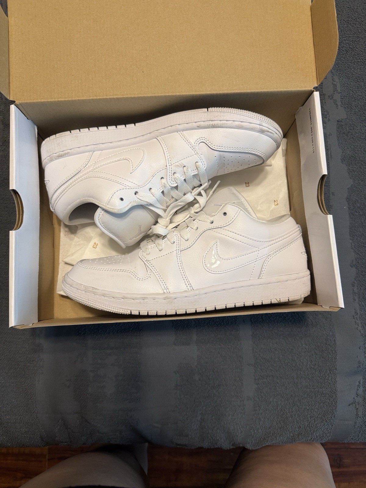 Jordan Air Jordan 1 Low Men’s White Low Top Lace-Up Athletic Sneakers
