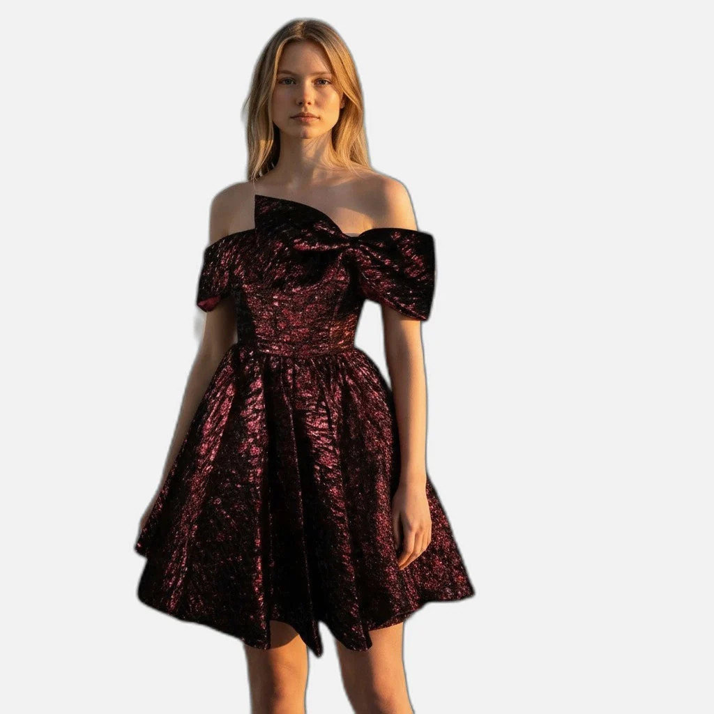 [686] Scarlet Symphony: The Dramatic Bow Dress of Dreams