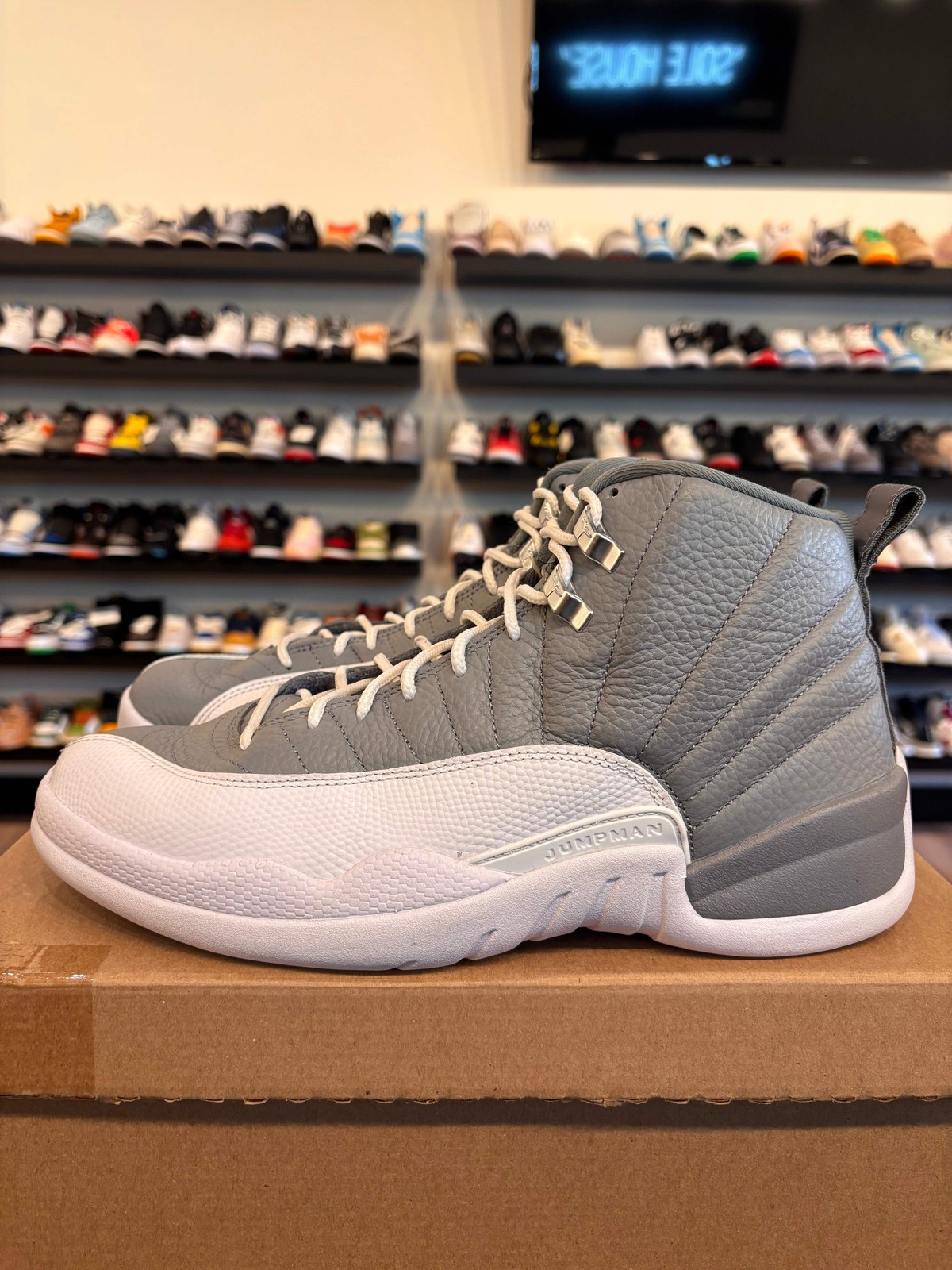 Air Jordan 12 Stealth Size 10.5 Pre-Owned CT8013-015 Grey White
