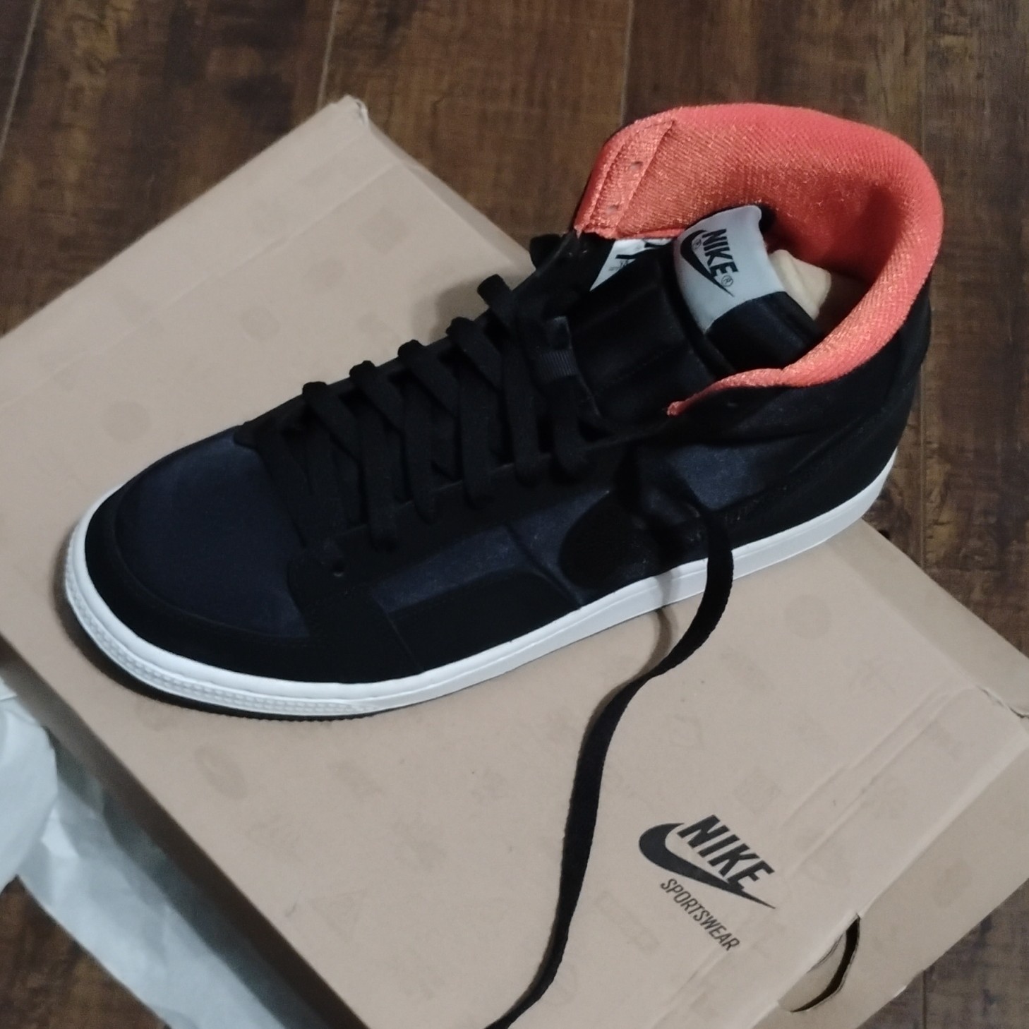 Nike Dynasty 81 High High Top Sneakers Black/Metallic Silver/White 407870-005