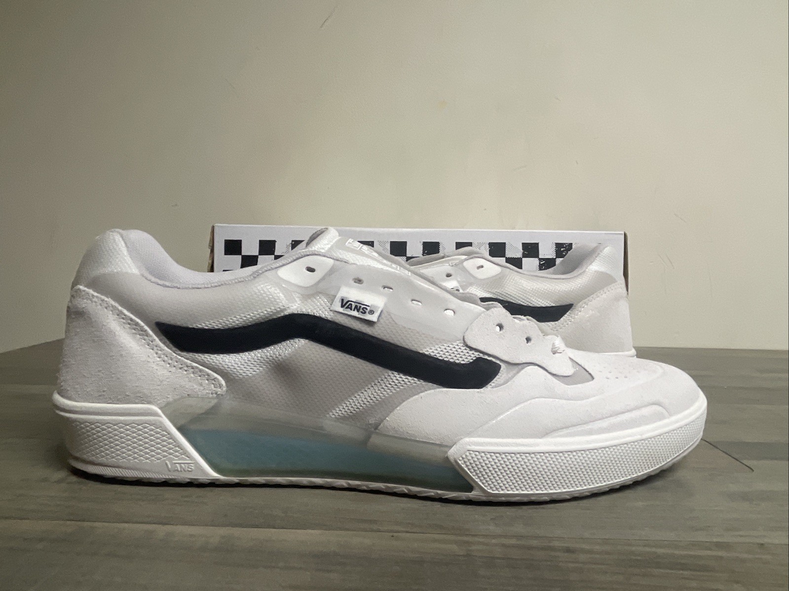 Vans AVE 2.0 White/Black/Blue Skateboarding Skate Shoes Sneakers Men’s Size 12