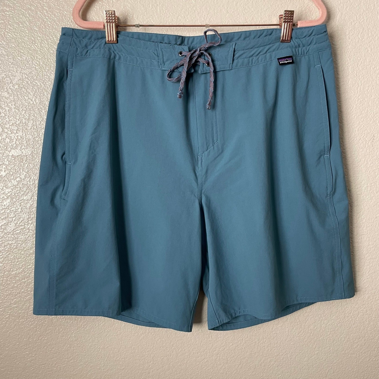 Patagonia Shorts Mens 34 Blue Wavefarer Hybrid Walk Boardshorts Hiking 18 inch
