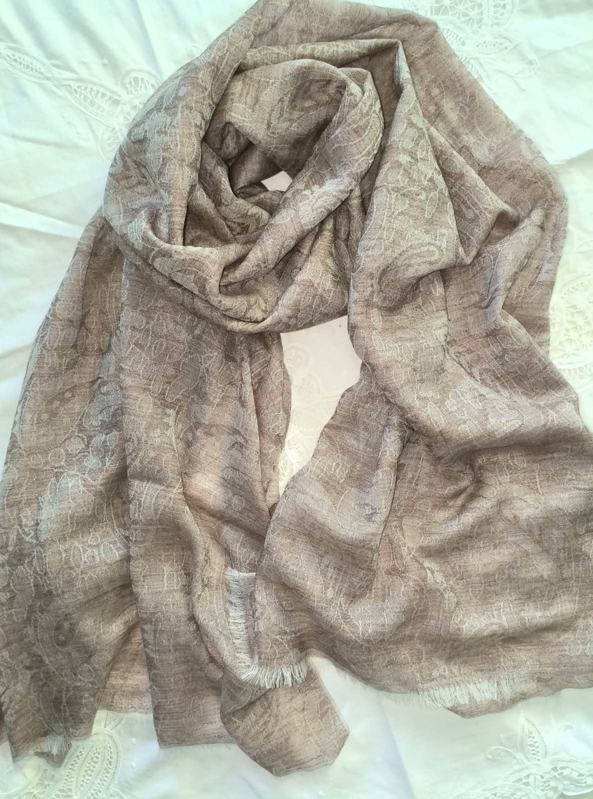 200-count Water-Soluble Wool Double-sided Cashew Jacquard 90x200cm Scarf