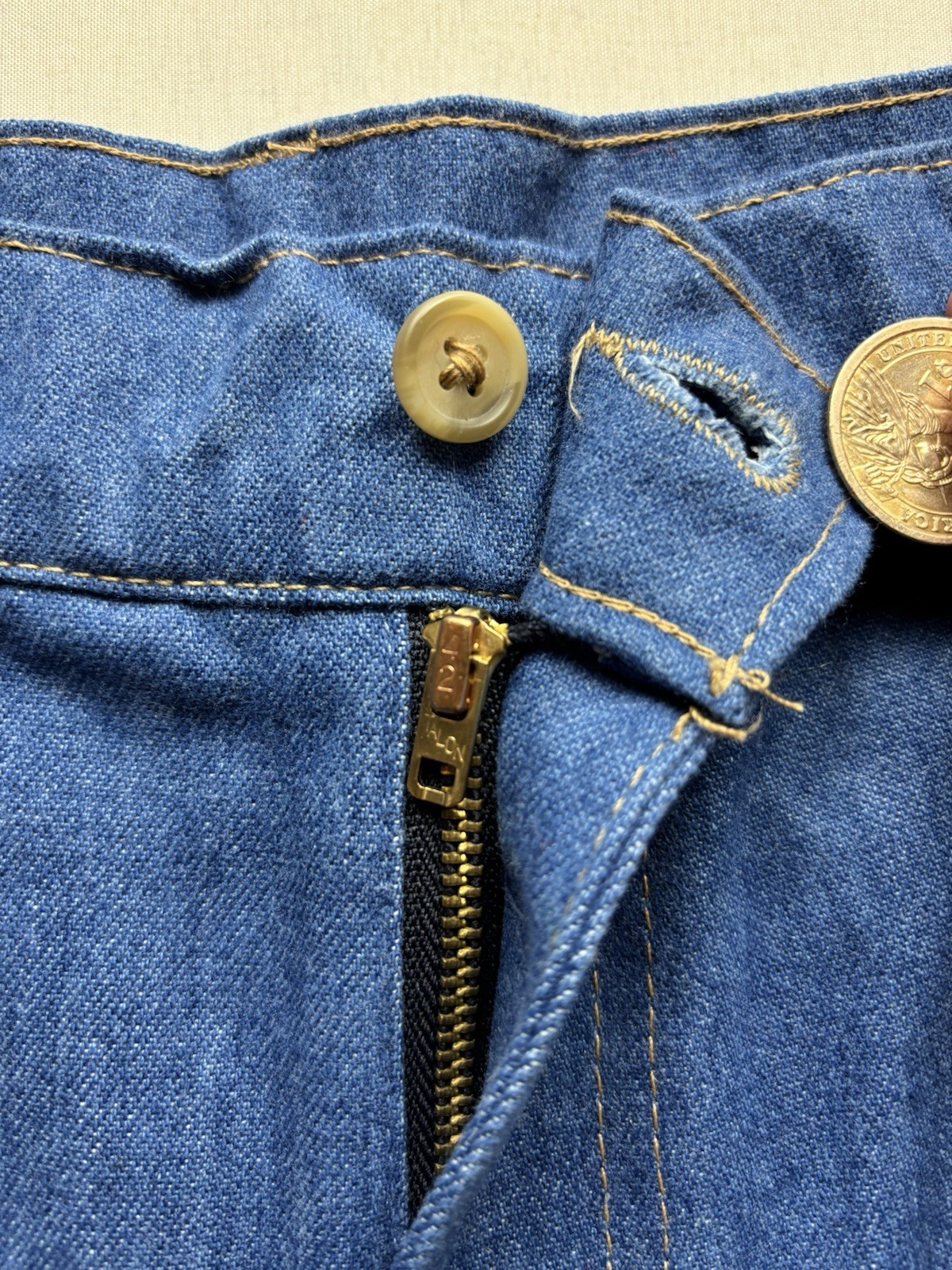 True Vtg 70 Made In USA Levi’s For Men With A Skosh More Room Orange Tab Jeans