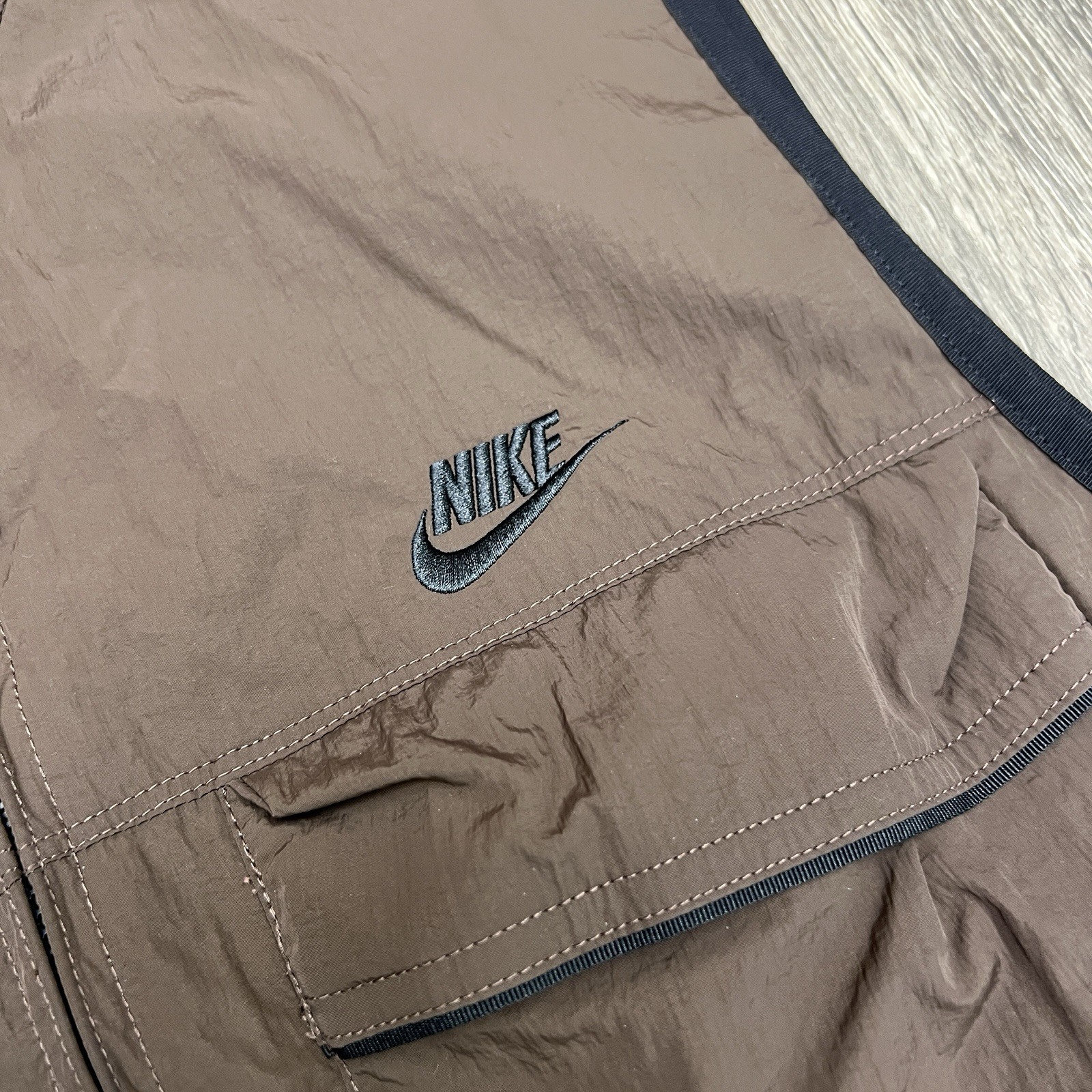 Nike Tech Woven Vest Size Small Mens Brown Black Full Zip Loose Fit $125