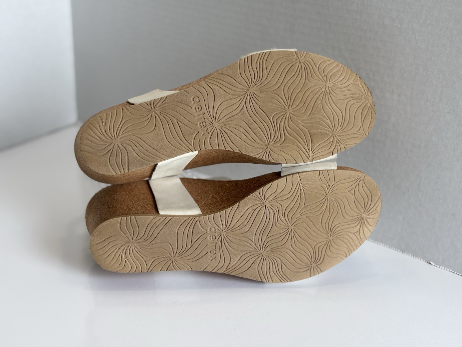 Aetrex Lexa Quarter Strap Wedge Sandals Women’s 7.5 Ivory Leather Open Toe Cork