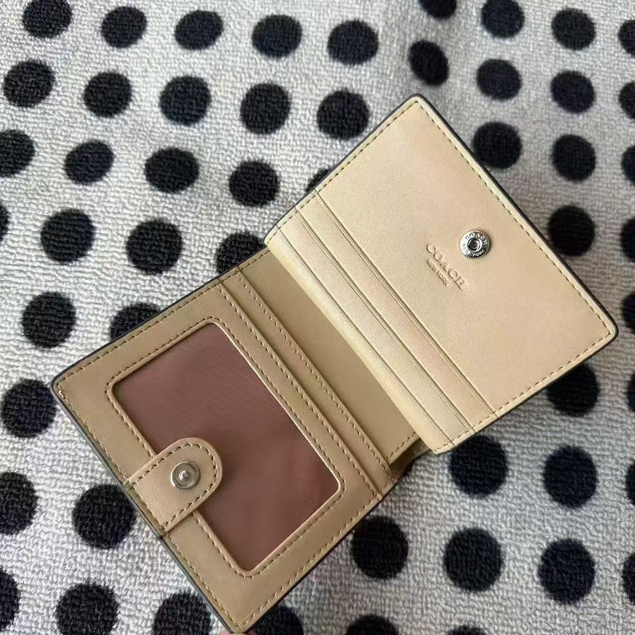 2026 NWT Coach Snap Wallet In Rainbow Signature Canvas CDD11 Silver Sand Multi