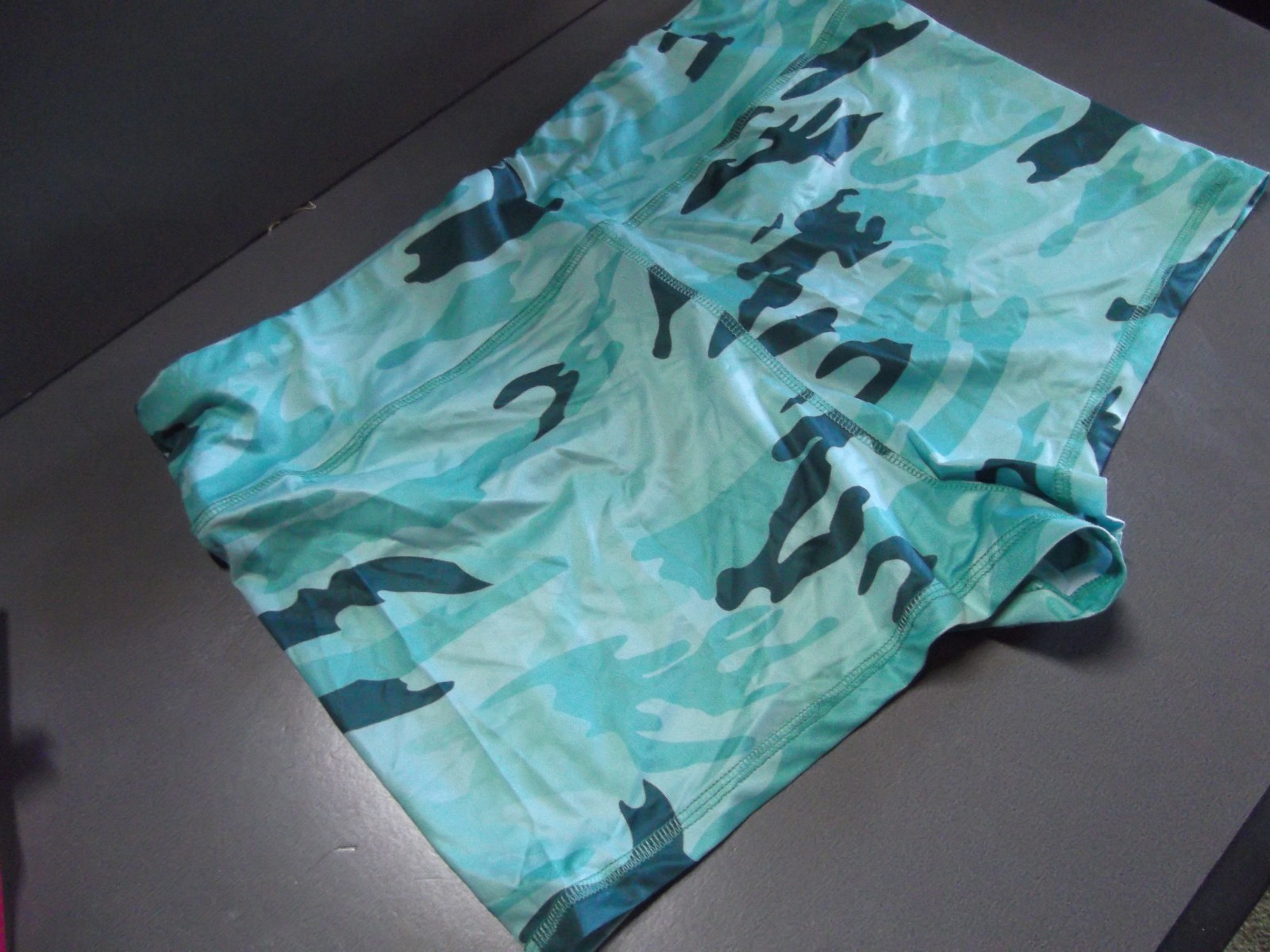 Super Cute Womans Shorts Green Ocean Waves 5x Large