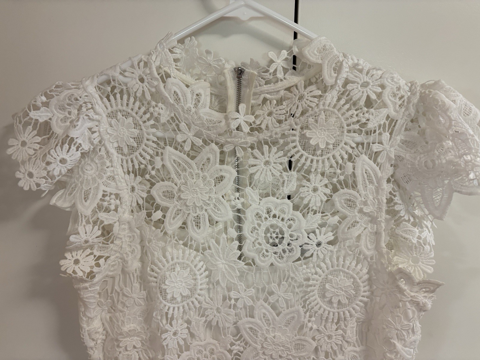 PETAL & PUP BECCA WHITE LACE OVER SLIP MIDI DRESS HIGH NECKLINE CAP SLEEVE SZ L