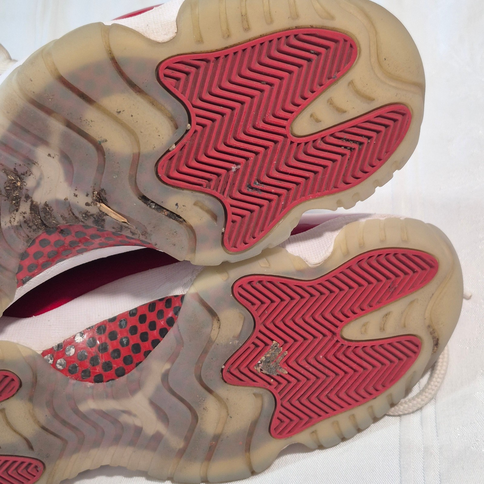 Jordan 11 Retro High Cherry 7.5 Sneakers