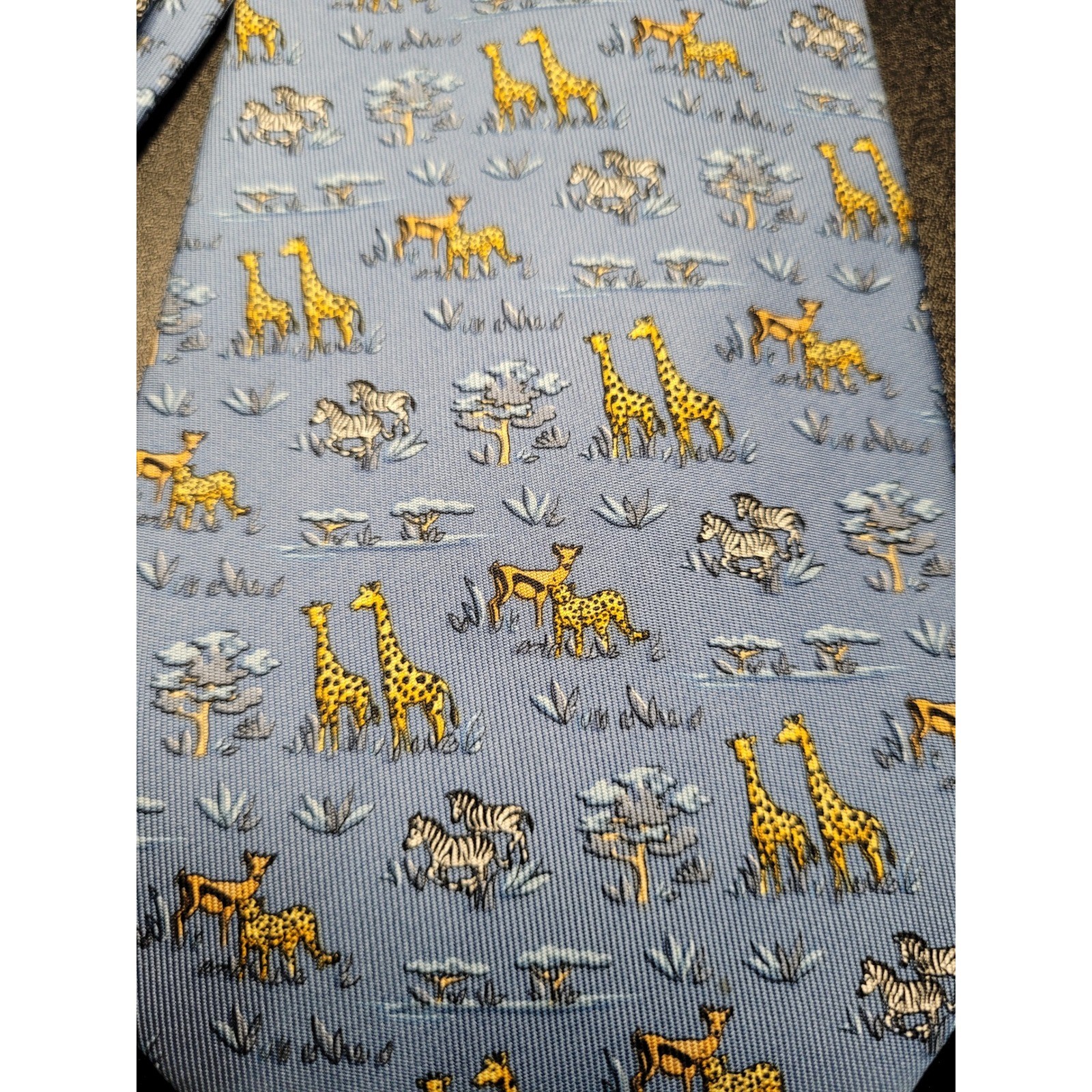 Salvatore Ferragamo Men’s Necktie Blue Safari Animal Silk 3.25×58 Excellent