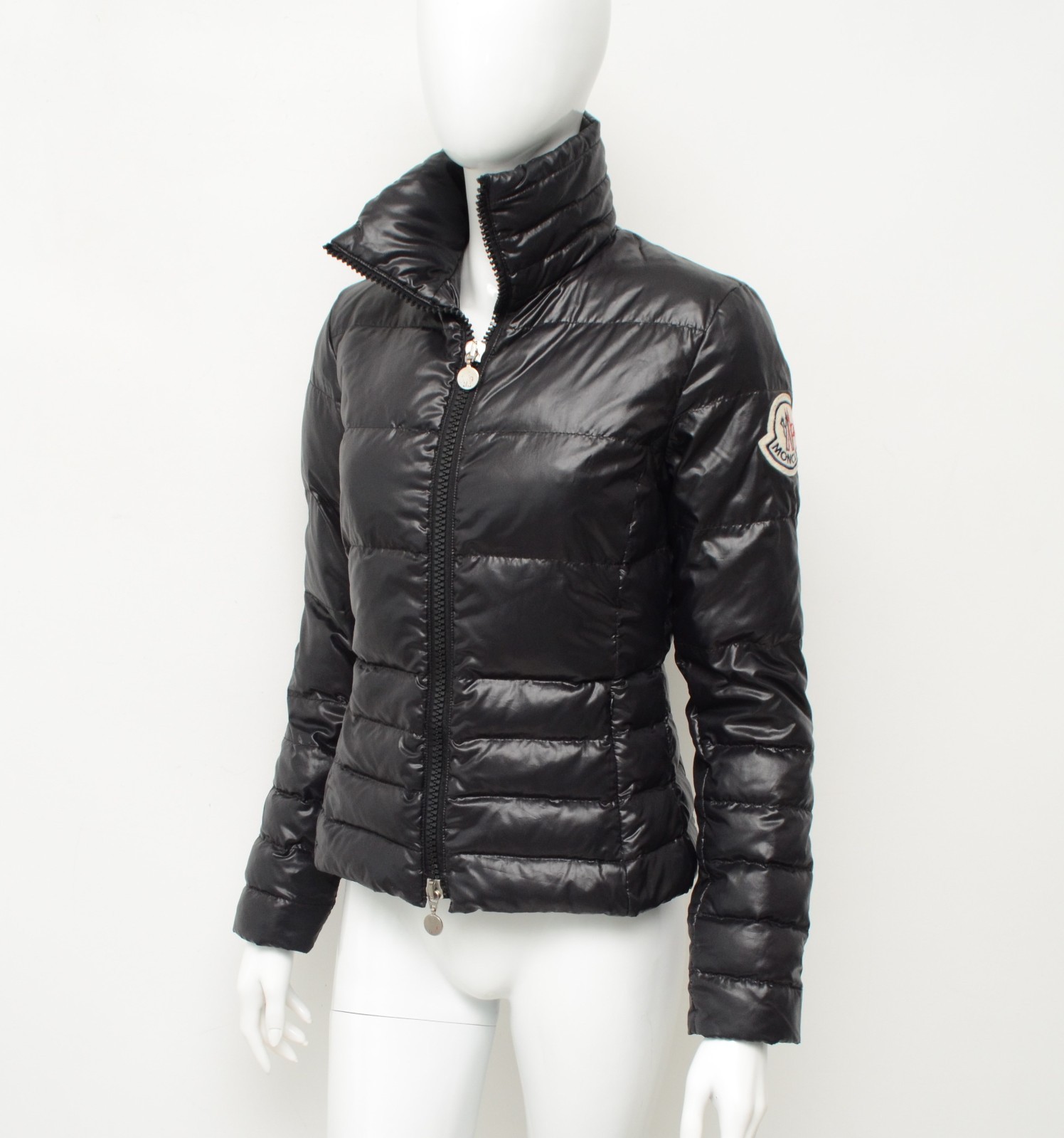 Authentic Vintage Women’s Moncler Quilted Black Down Puffer Jacket Size 1,~S