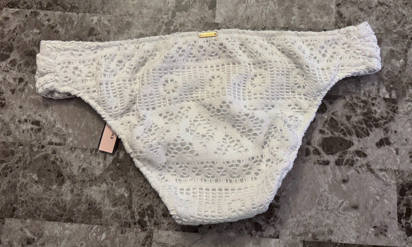 NWT VICTORIA’S SECRET WHITE OVERLAY CROCHET RUCHED KNOCKOUT BIKINI BOTTOM SWIM