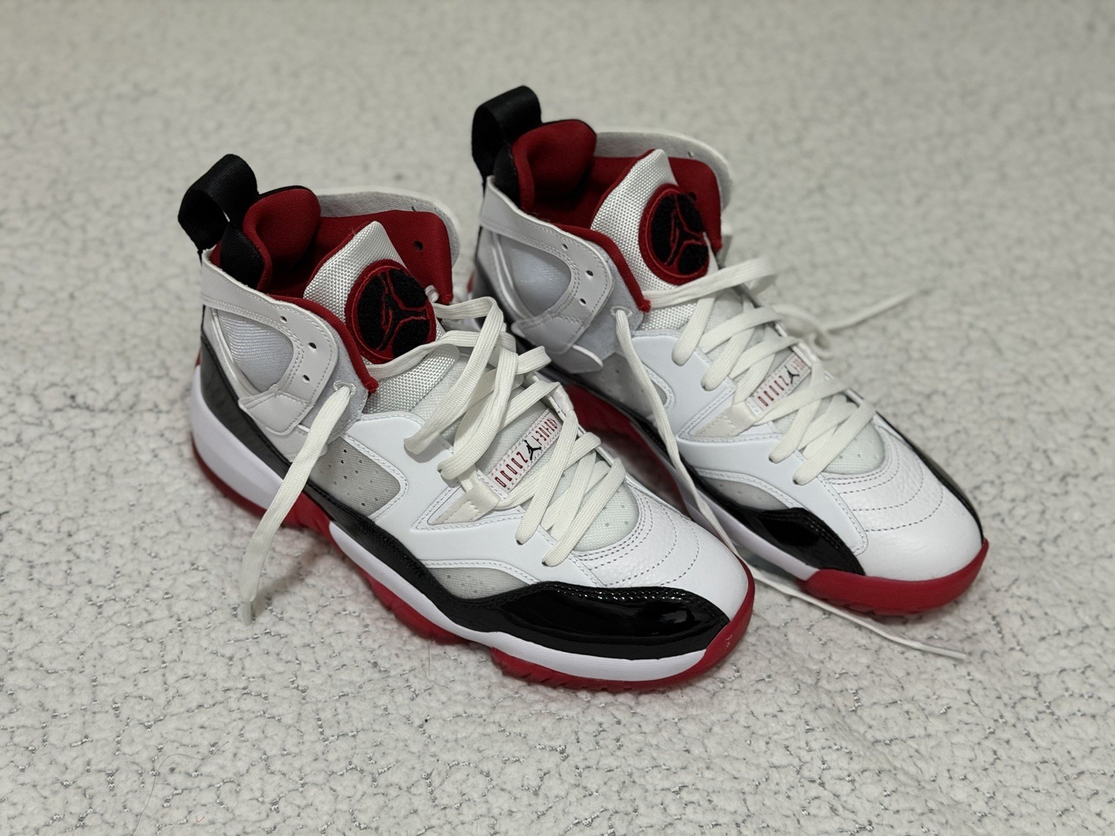 Jordan Unisex Men Size 9 Mid Top Lace-Up Sneakers White/Red/Black Logo