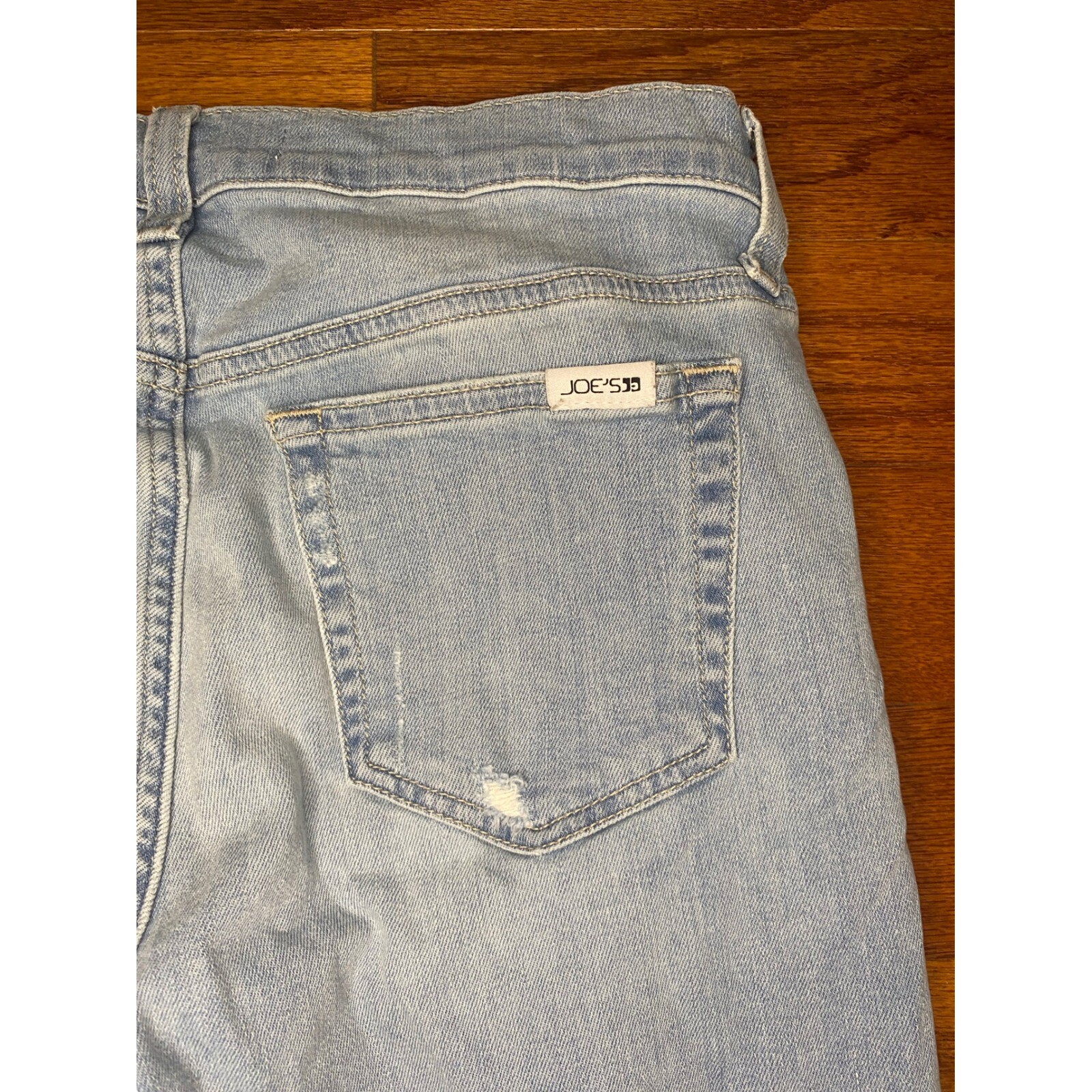 Joe’s Light Blue Distressed Jeans Size 29