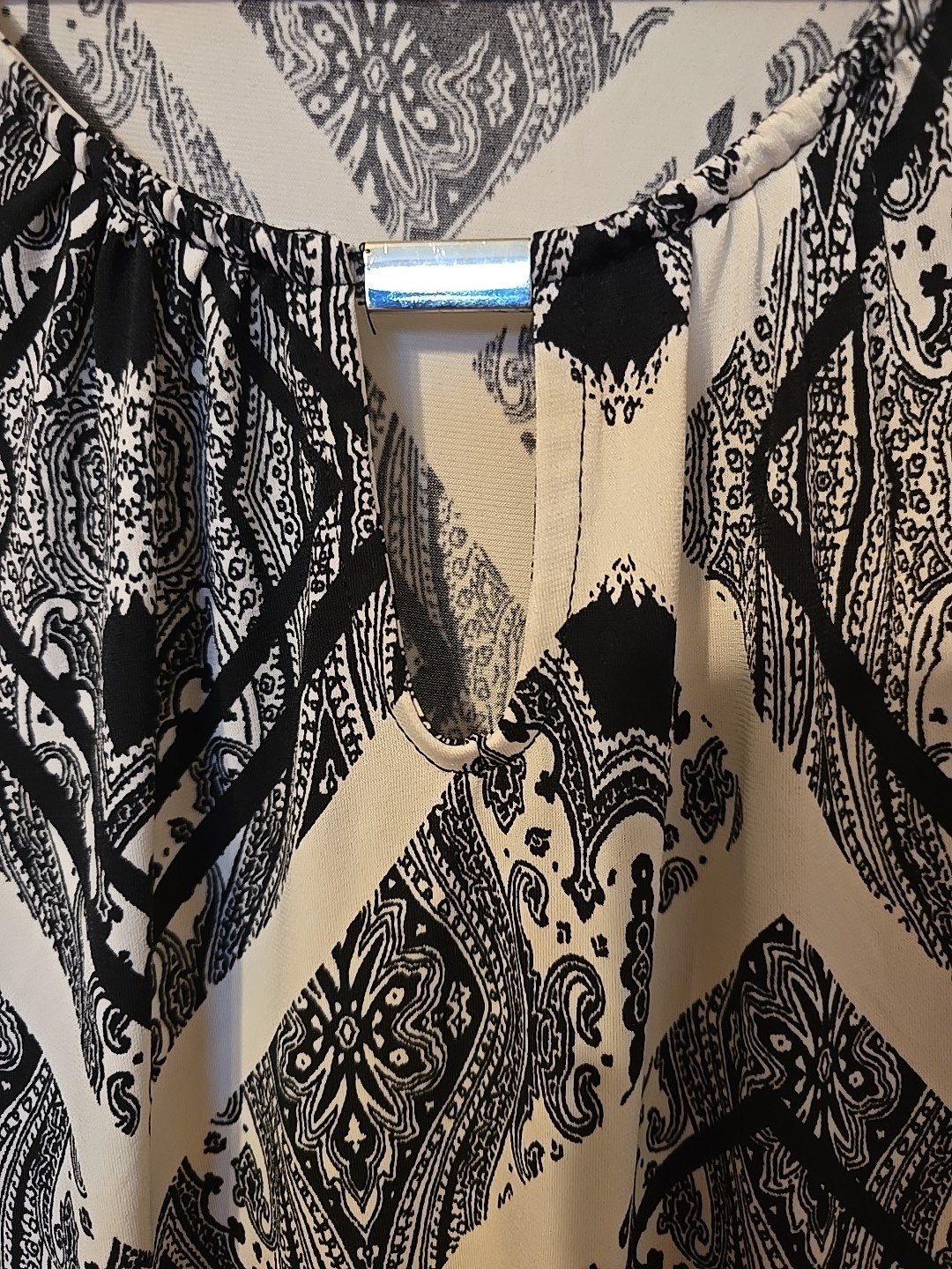 Women’s NY & Co M Black & White 3/4 Sleeve Shirt Silky & Jersey Fabric Style