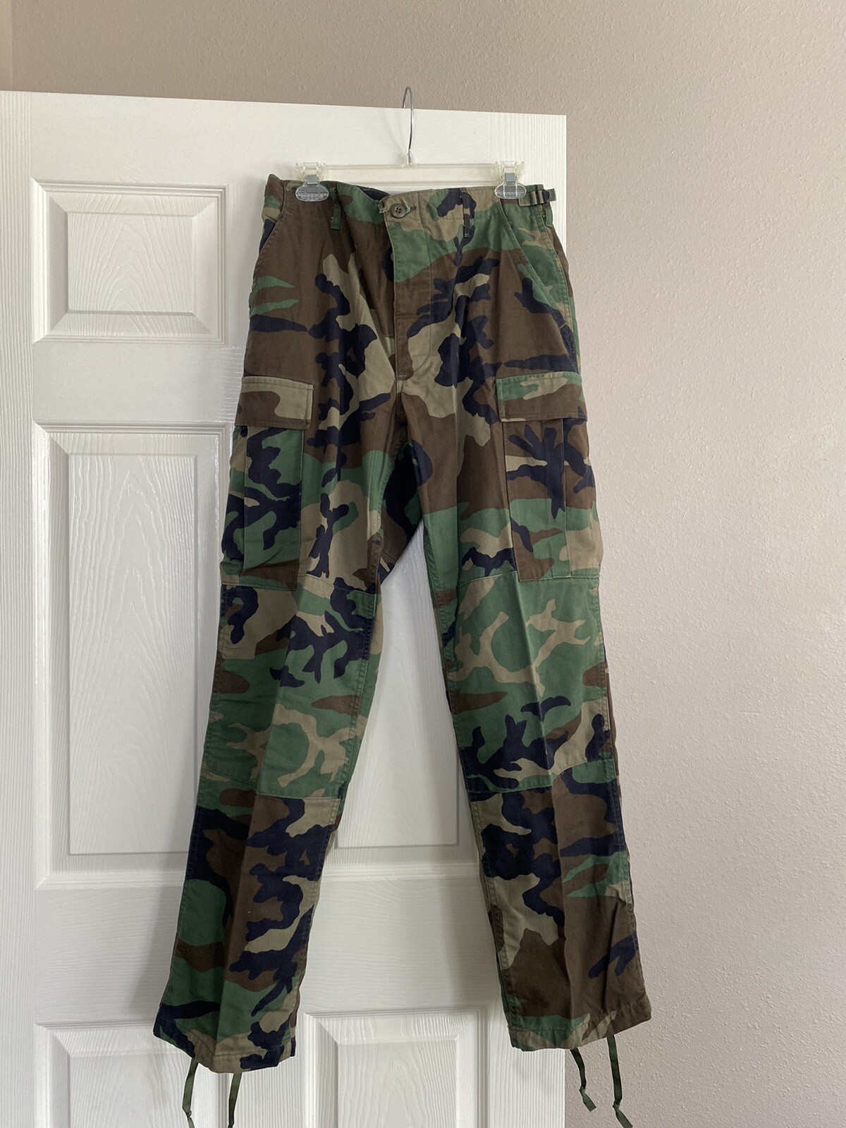 military cargo camo pants mans M heavy weight ,long 42 1/2 in, rise 12 in