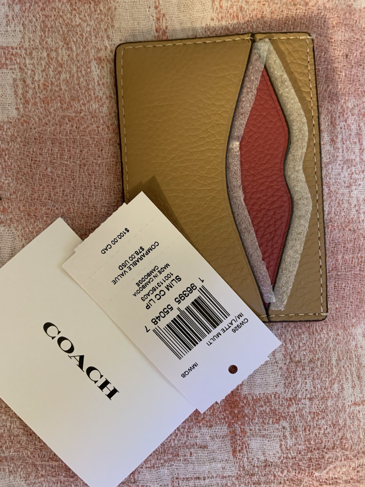 Limited Edition Find Coach Lips Card Case Holder Red Tan Pink Beige Logo Womens