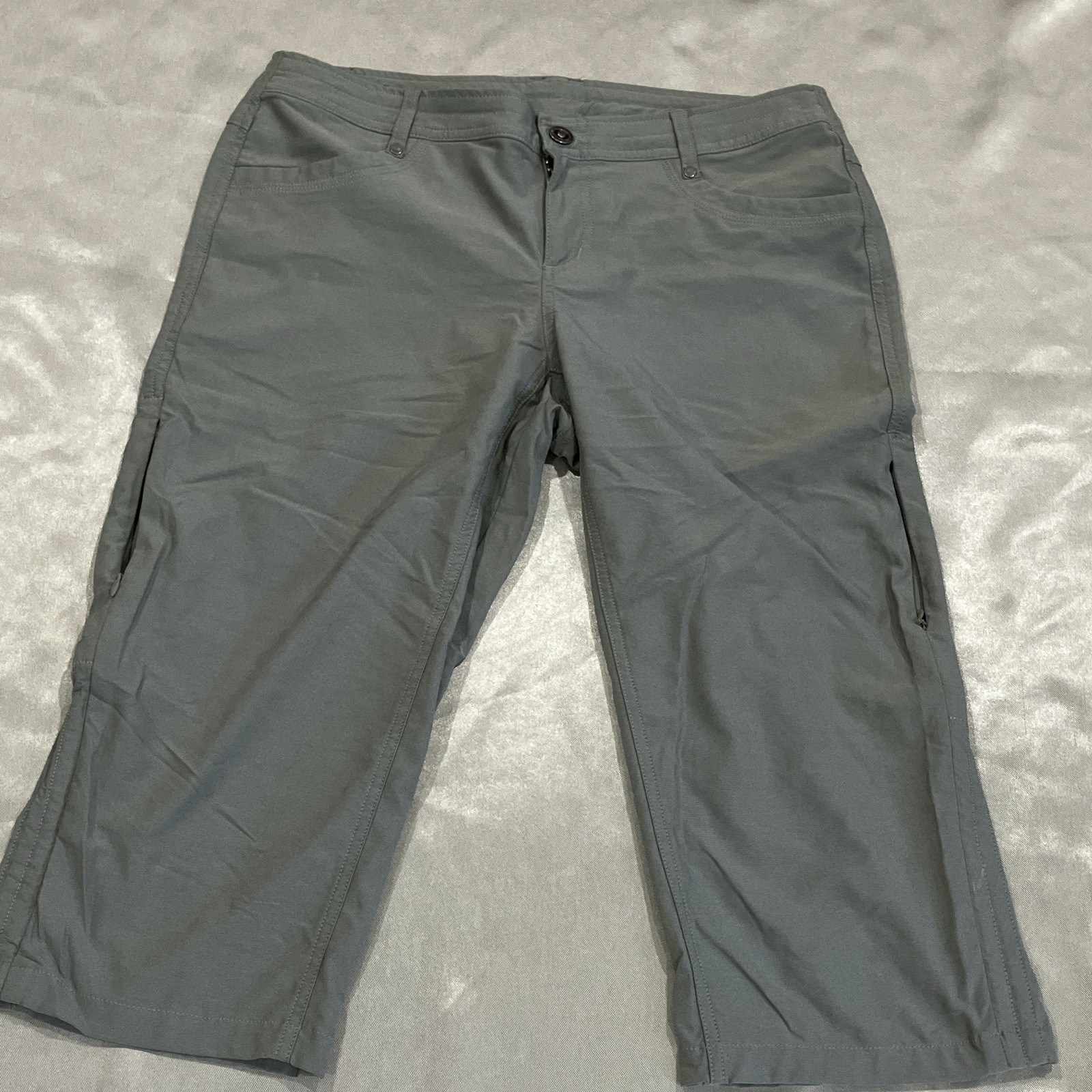 Kuhl Women’s Gray Capri Pants Nylon Polyester Pockets Button Zip Regular 18″