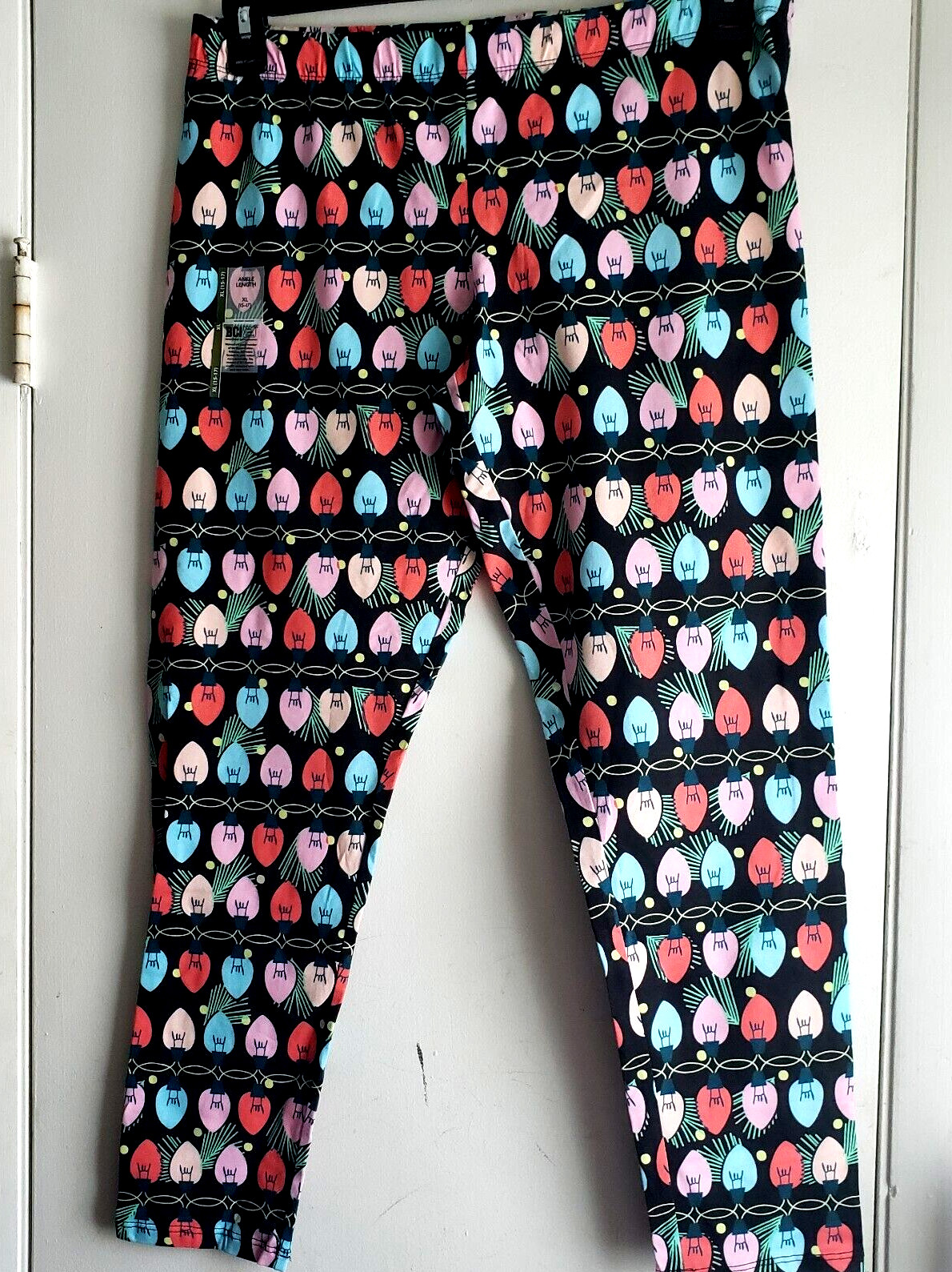 NEW & FUN! Jr 15/17 32″-40″ Stretch Waist Holiday Christmas Lights Ankle Legging