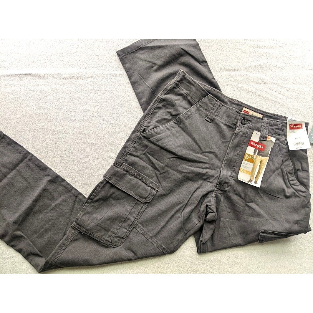 Wrangler Relaxed Fit Flex Cargo Pants Men’s Size 30″x30″ Gray Tech Pocket NEW