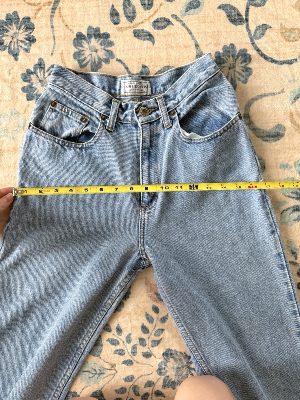 Vintage 90’s Arizona Jean Co. Light Wash Blue Denim Jeans Straight Leg Size 3