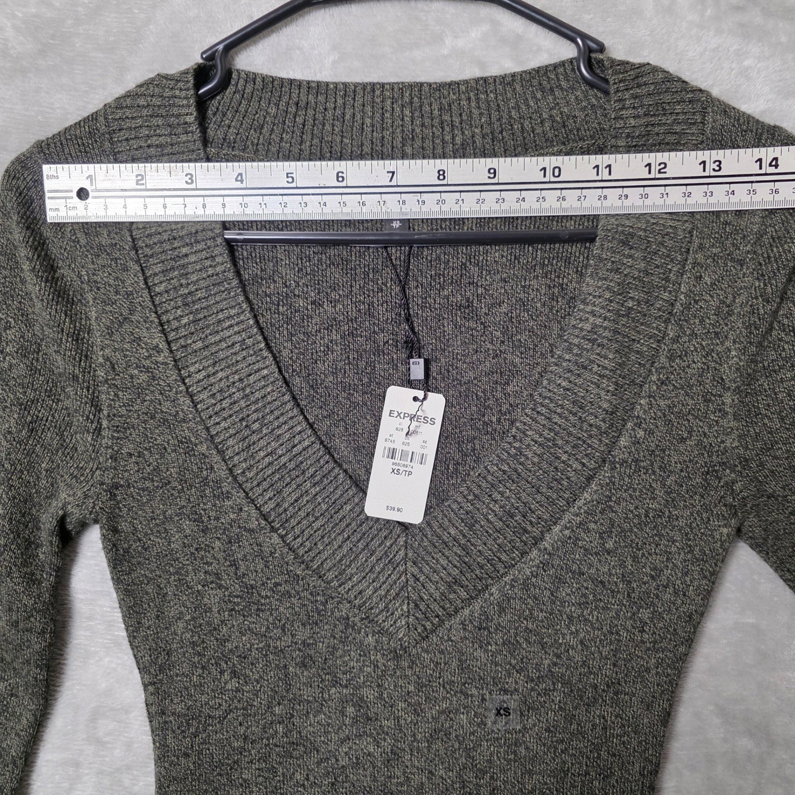Express Olive Green Marled Deep V-Neck Knit Sweater Womens XS NWT