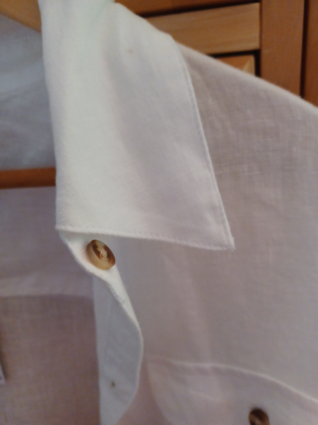 White House Black Market Button Down Linen Pocket Shirt, size Large, NWT!