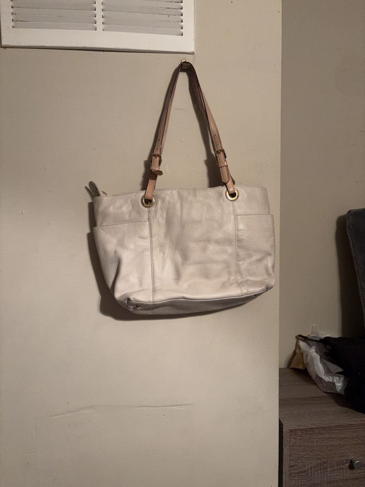 Michael Kors Jet Set Tote Bag White Pebbled Leather Gold Hardware MK Charm