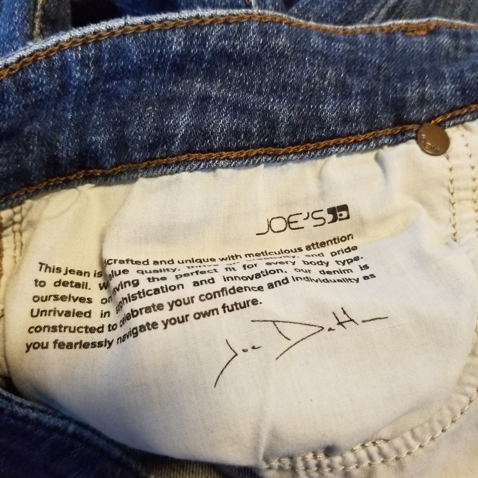 Joe’s Jeans The Icon Skinny Size 31 Mid Rise Distressed 98% Cotton