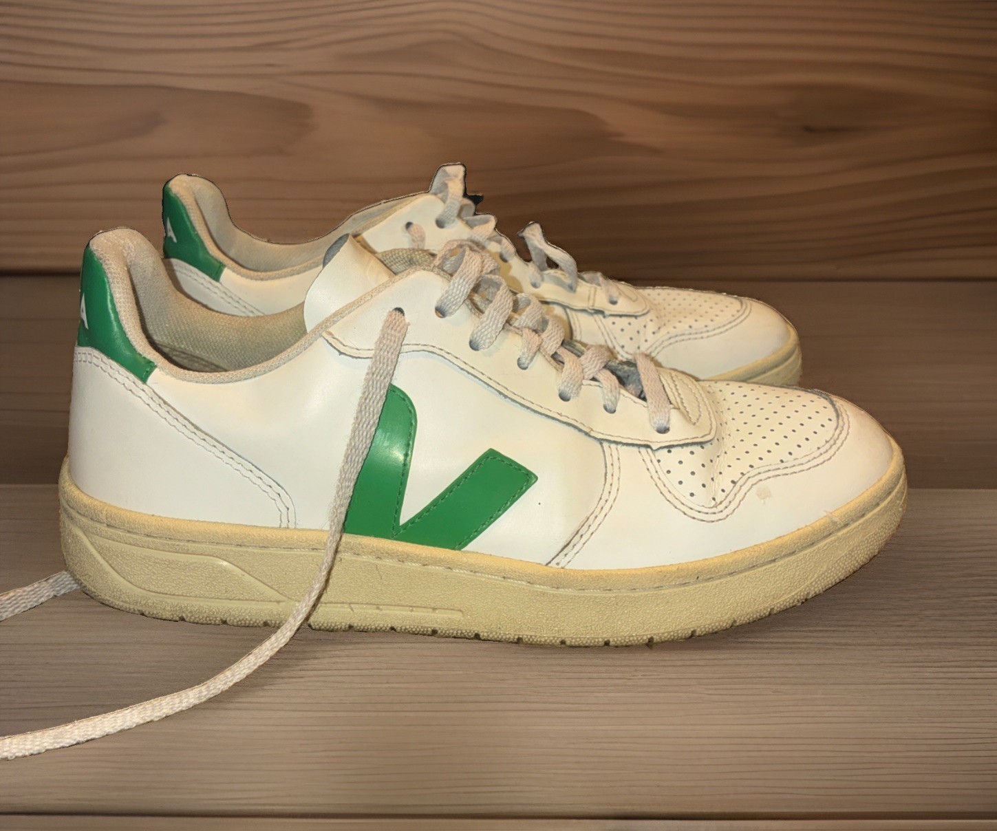 Veja Campo Canvas Sneakers, White/Emeraude, 7 M US 8.5 W