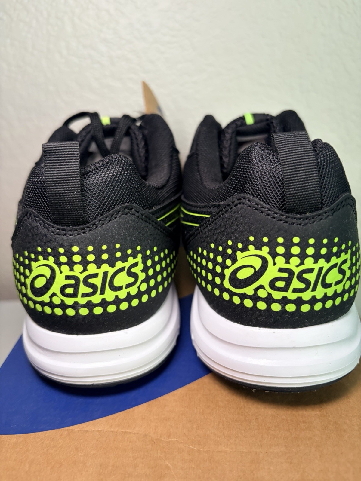 Size 9 – Asics Gel 33 Run Black New