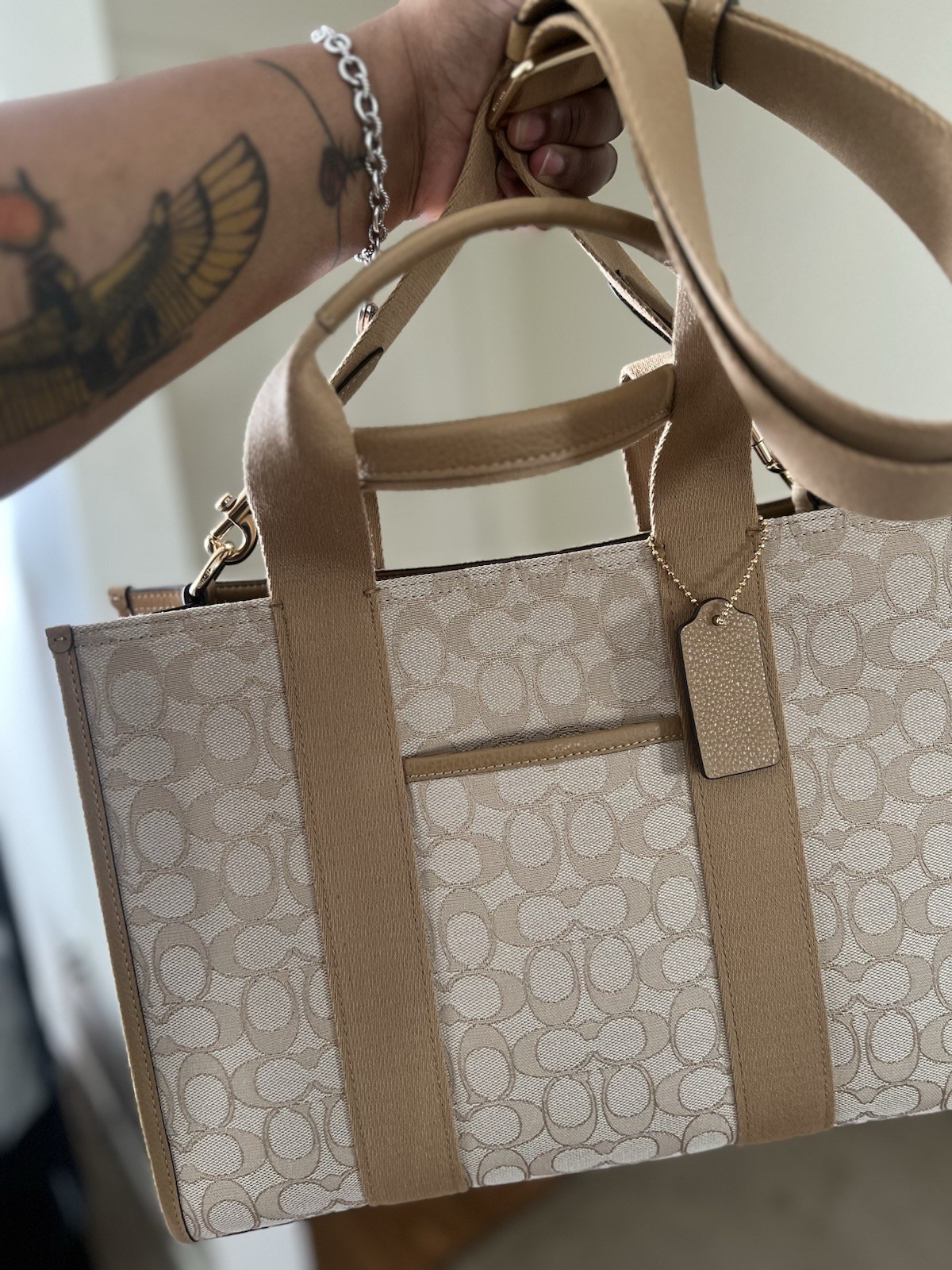 Coach Signature Logo Satchel Tote Bag Beige Tan Zip Top Detachable Strap