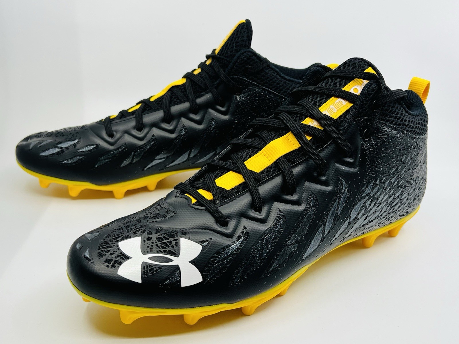 Size 12.5 Under Armour Spotlight Football Cleats Black Yellow 3023963-009 Men