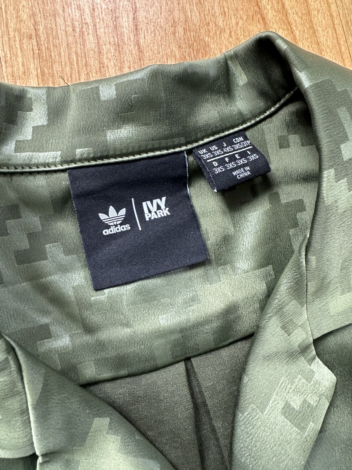 Adidas Ivy Park Shirt Mens 3XS Green Geometric Short Sleeve Button Up