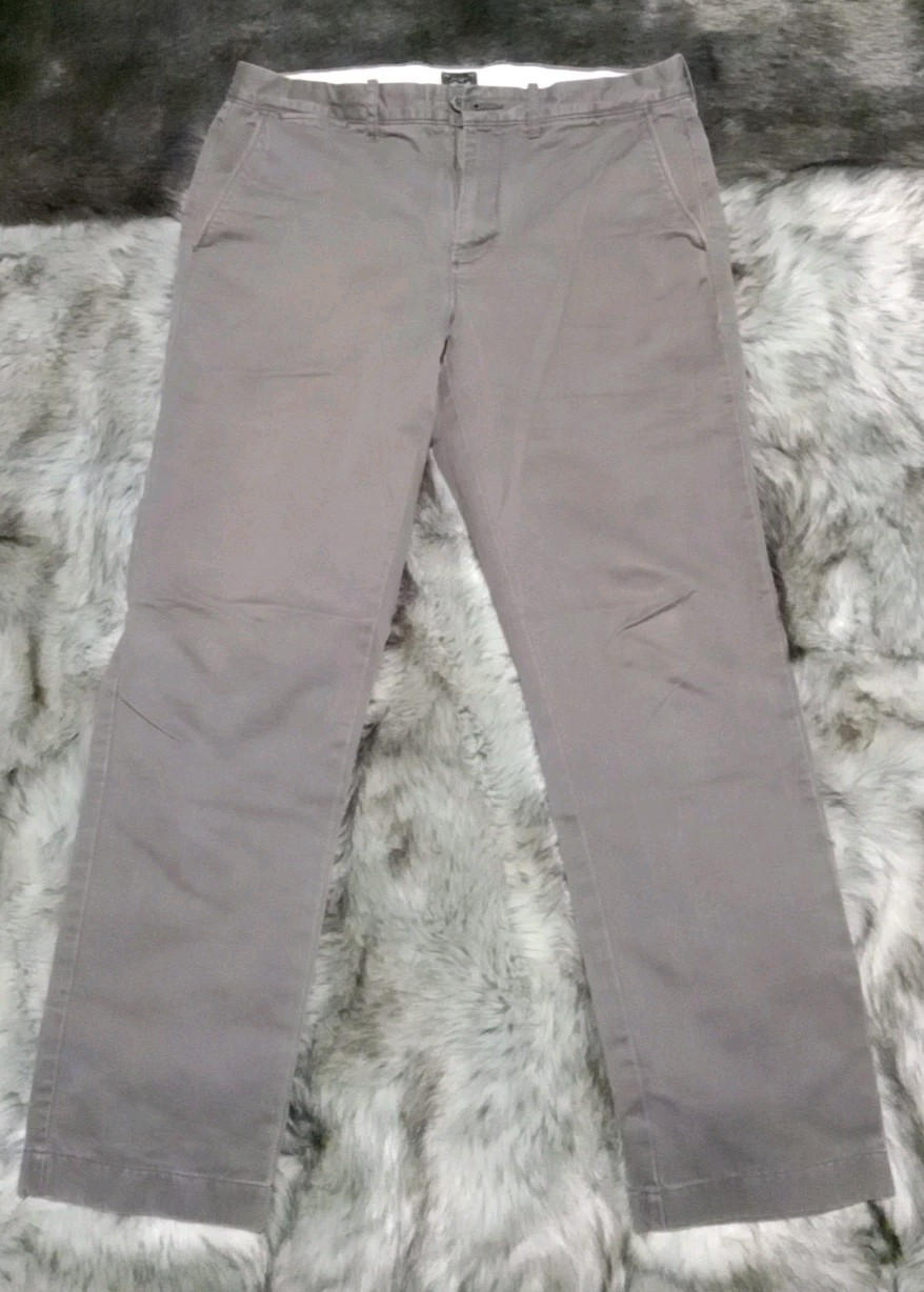 J Crew Broken In 770 Straight 100% Cotton Chino Pants Medium Gray Men 33×30 (29)