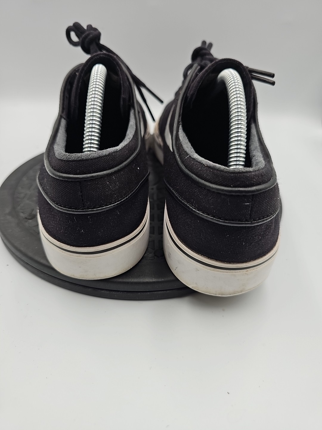 Nike SB Stefan Janoski Black/White Canvas Mens Sneaker Lace Up Breathable Sz 10