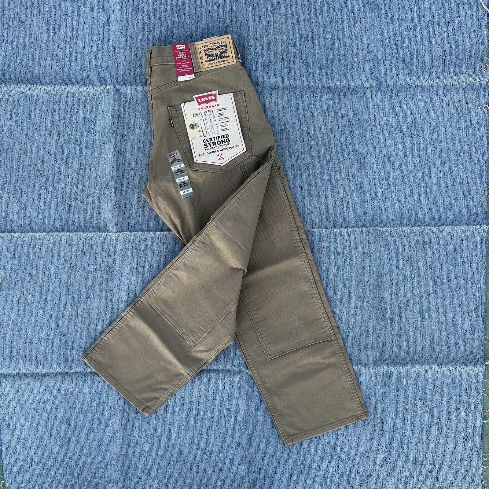 NWT Levis 565 Double Knee Work Pants Mens 32 W / 30 L New Workwear Straight Fit