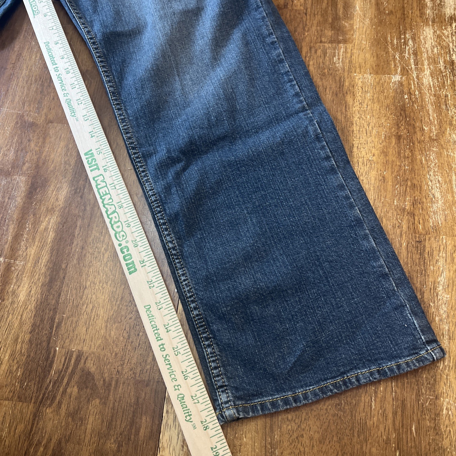 Signature by Levi Strauss & Co. Gold Label Men’s Bootcut Fit Jeans 40×30