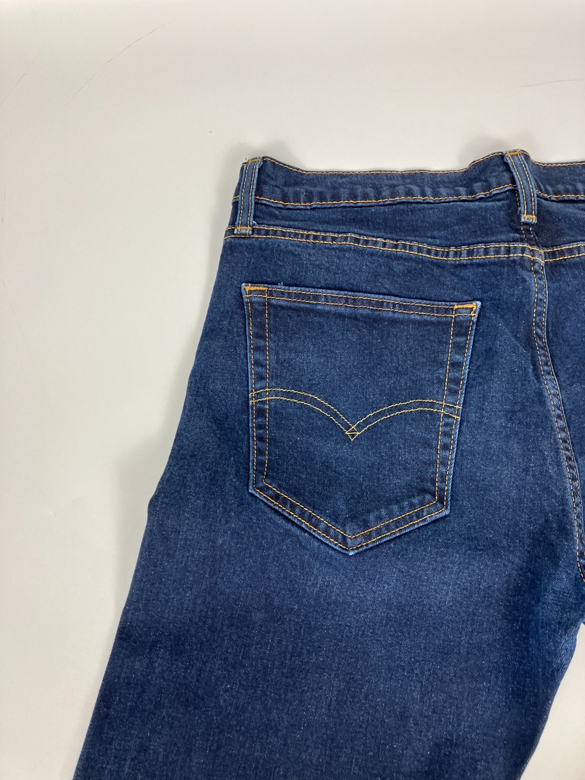 Vintage Levi’s 512 2000 Y2K Navy Blue Relaxed Fit Denim Jeans W36 L32