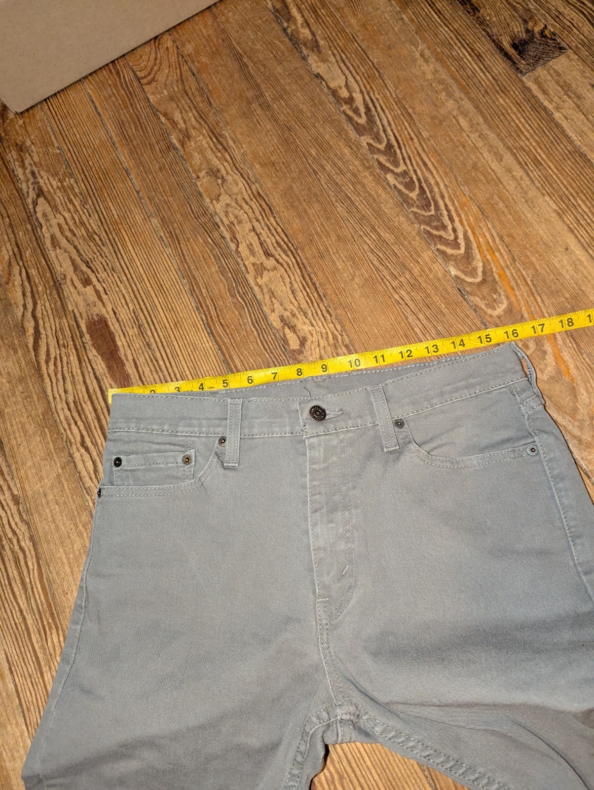 Levi’s 513 Slim Straight Jeans Size 32 Gray Denim 30.5″ Inseam Cotton