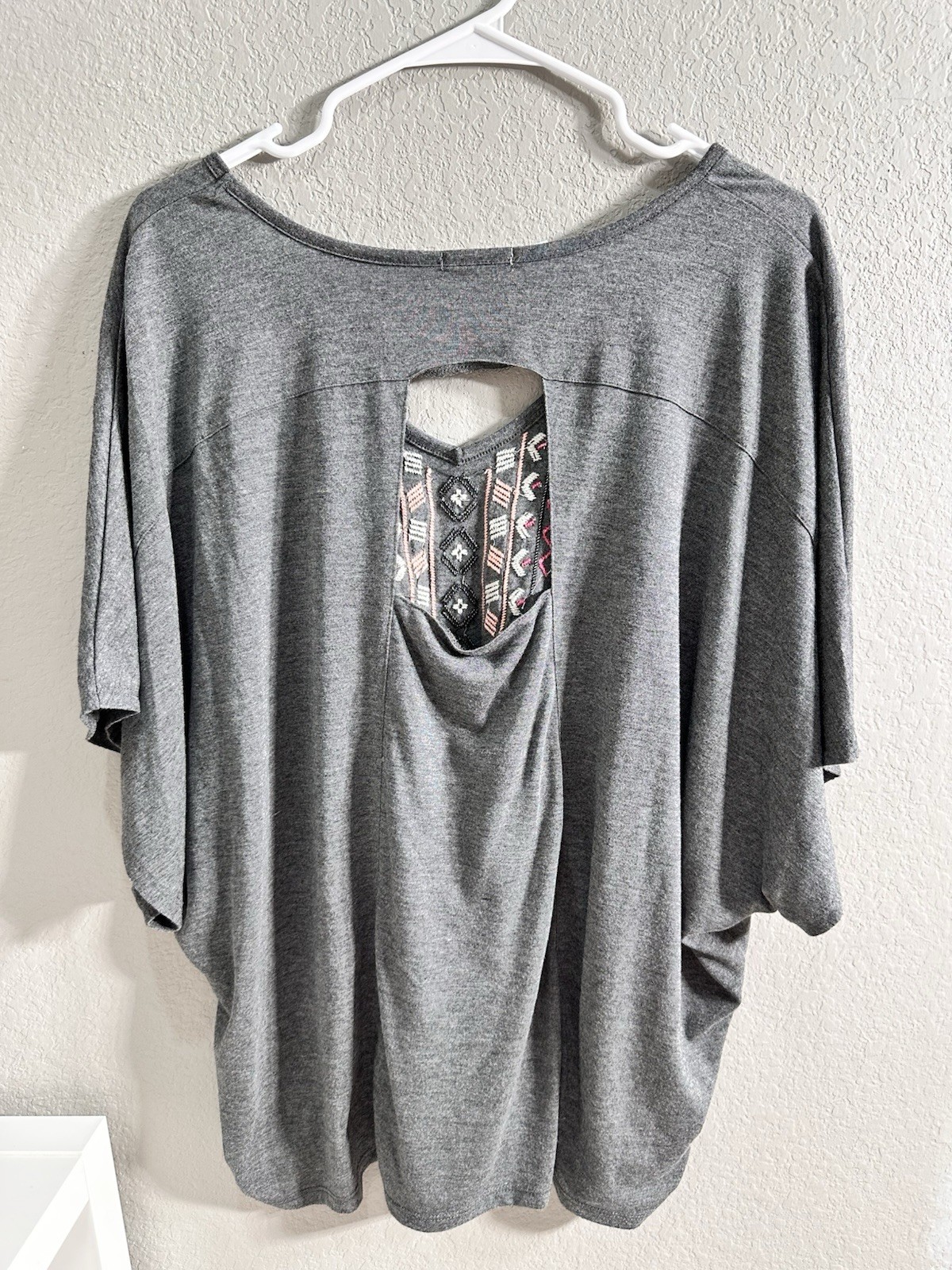 Maurices Women’s Gray Geometric Embroidered Beaded V-Neck Dolman Tunic Top 2X