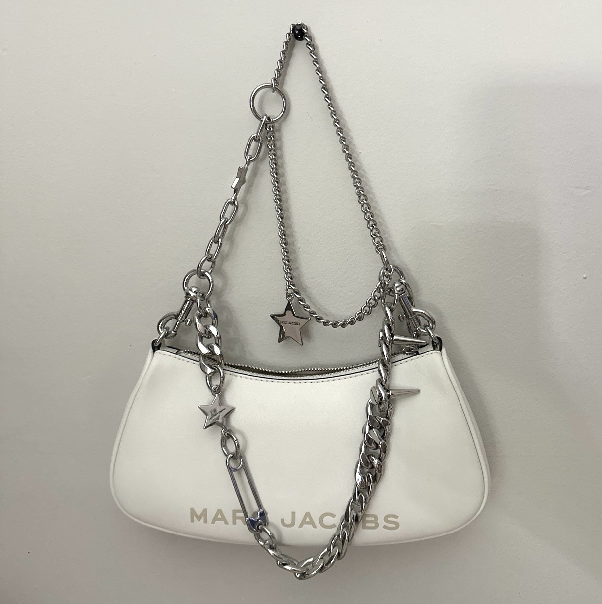 Marc Jacobs White The Star Charm Shoulder Bag Zip Closure Silver Chain Strap