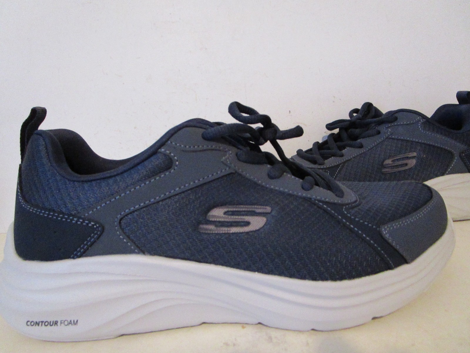 Skechers Relaxed Fit Contour Foam Lace Up Casual Mens Sneaker Navy Size 8.5