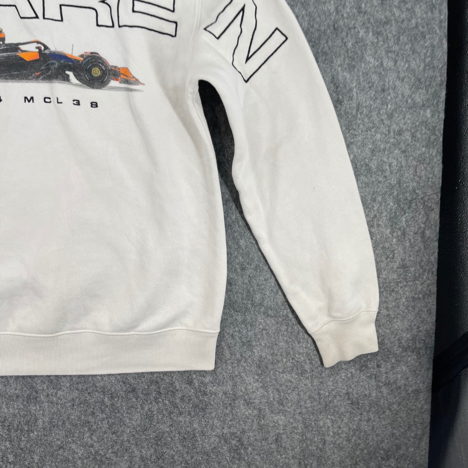 McLaren Formula 1 Team Hoodie Mens Small White Racing Sweatshirt F1 Logo